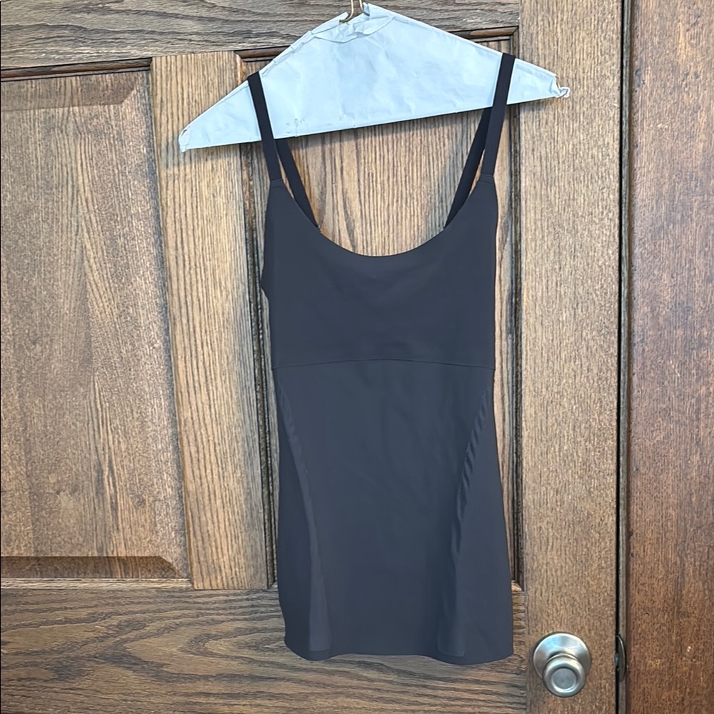 Black Sleeveless tight Tanktop